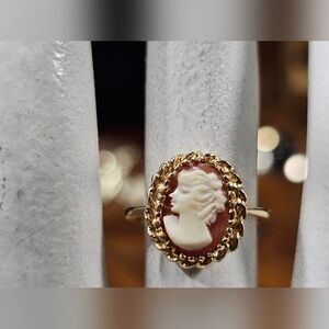 Vintage 14k Yellow Gold Cameo Ring